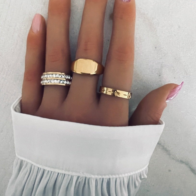 Anillo Classic Square Signet | KHLOE JOYAS | 40%,Anillos,Color Oro,Unisex