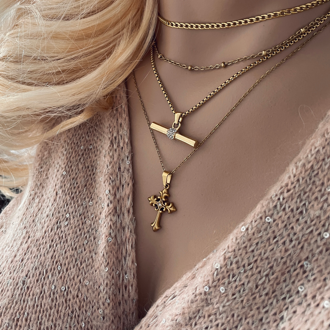 Collar Cruz Ginevra | KHLOE JOYAS | 15%,Colgantes,Collares,Color Oro,Con Brillantes,Cruces,Religioso,Unisex