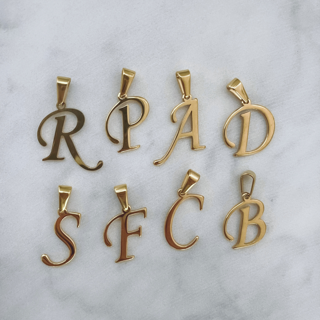 Collar Inicial Edwards | KHLOE JOYAS | Cadenas,Colgantes,Collares,Color Oro,Iniciales,Unisex