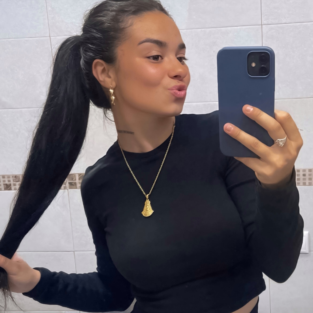 Medalla Virgen del Rocío waterproof resistente al agua KHLOE JOYAS