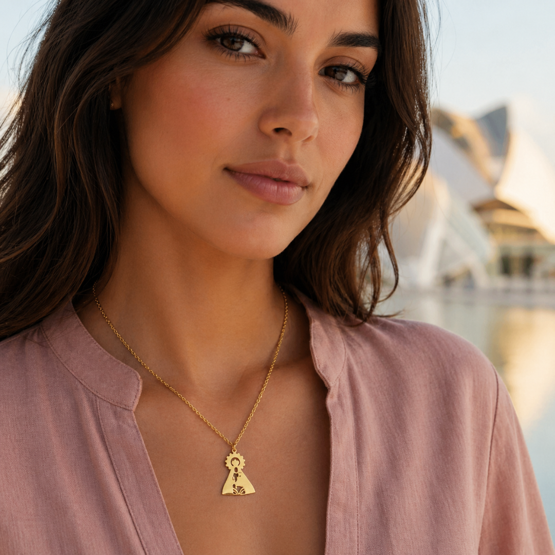 Collar Virgen De Los Desamparados Silueta