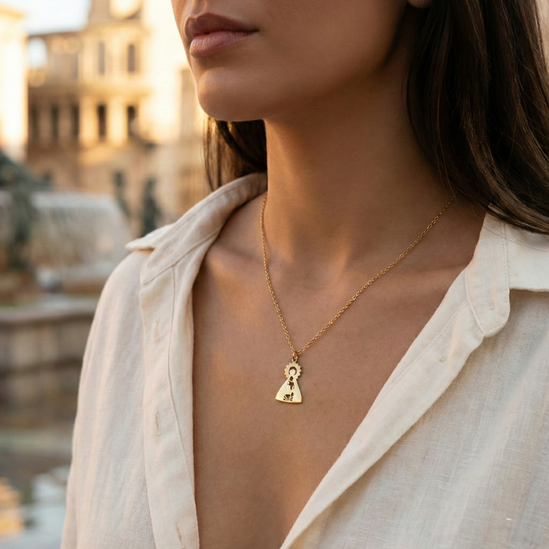 Collar Virgen De Los Desamparados Silueta