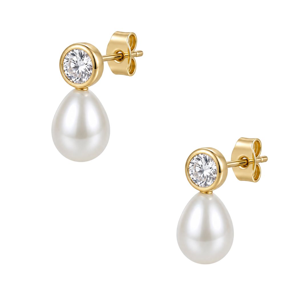 Elegant gold and pearl earrings