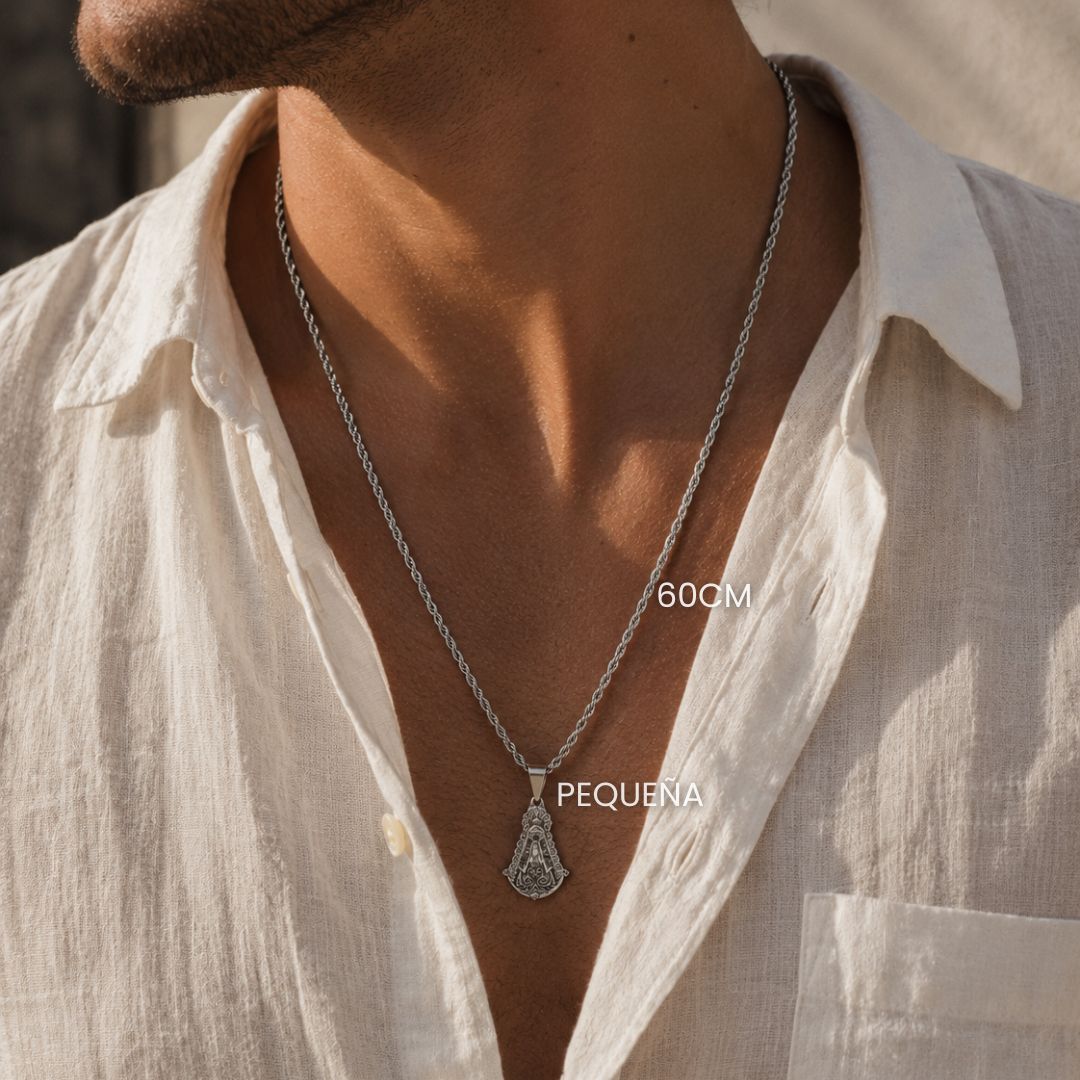 Collar Virgen Del Rocio para hombre de plata con cordon peqeuña waterproof oro plata
