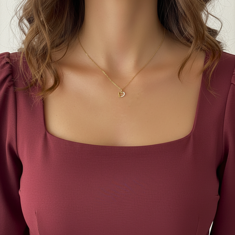 Detalle Collar Latido oro 18K diseño heartbeat waterproof - Joyería San Valentín KHLOE JOYAS