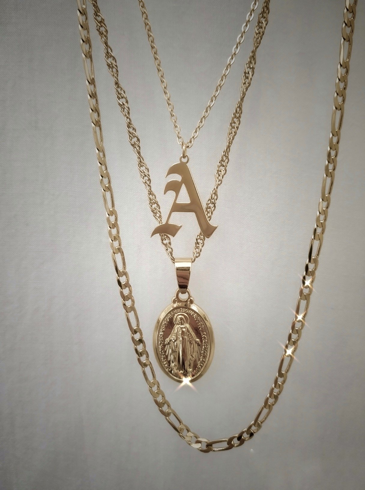 Collar Inicial Codice | KHLOE JOYAS | 15%,Colgantes,Color Oro,Gargantillas,Iniciales