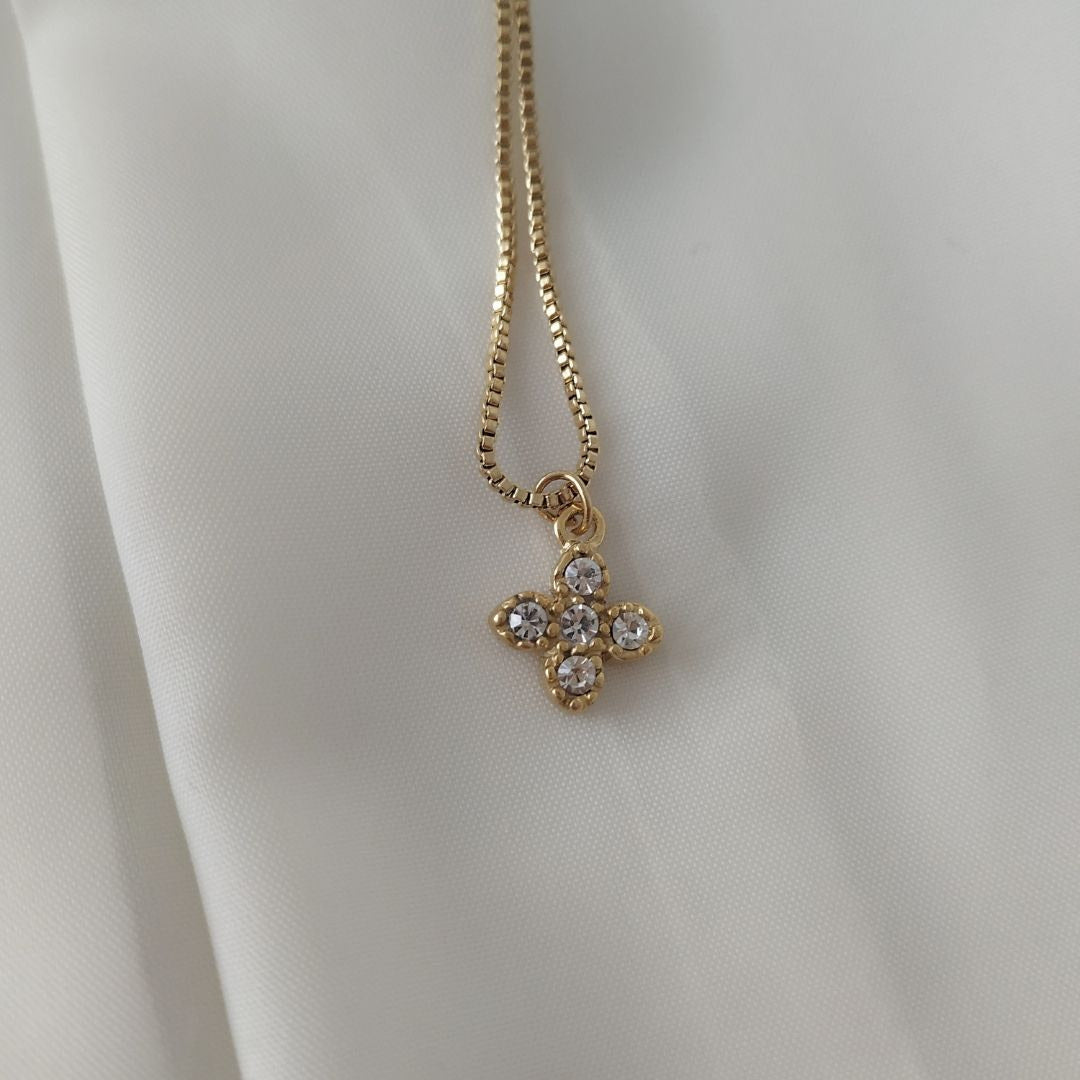 Colgante Mini Lis | KHLOE JOYAS | 40%,Colgantes,Collares,Color Oro,Con Brillantes,Cruces
