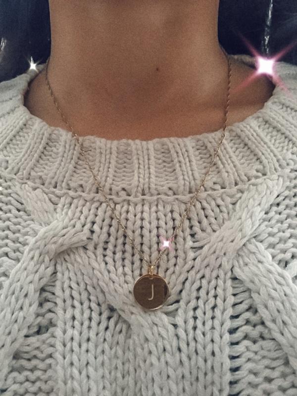 Colgante Inicial Arial Coin freeshipping - KHLOE JOYAS