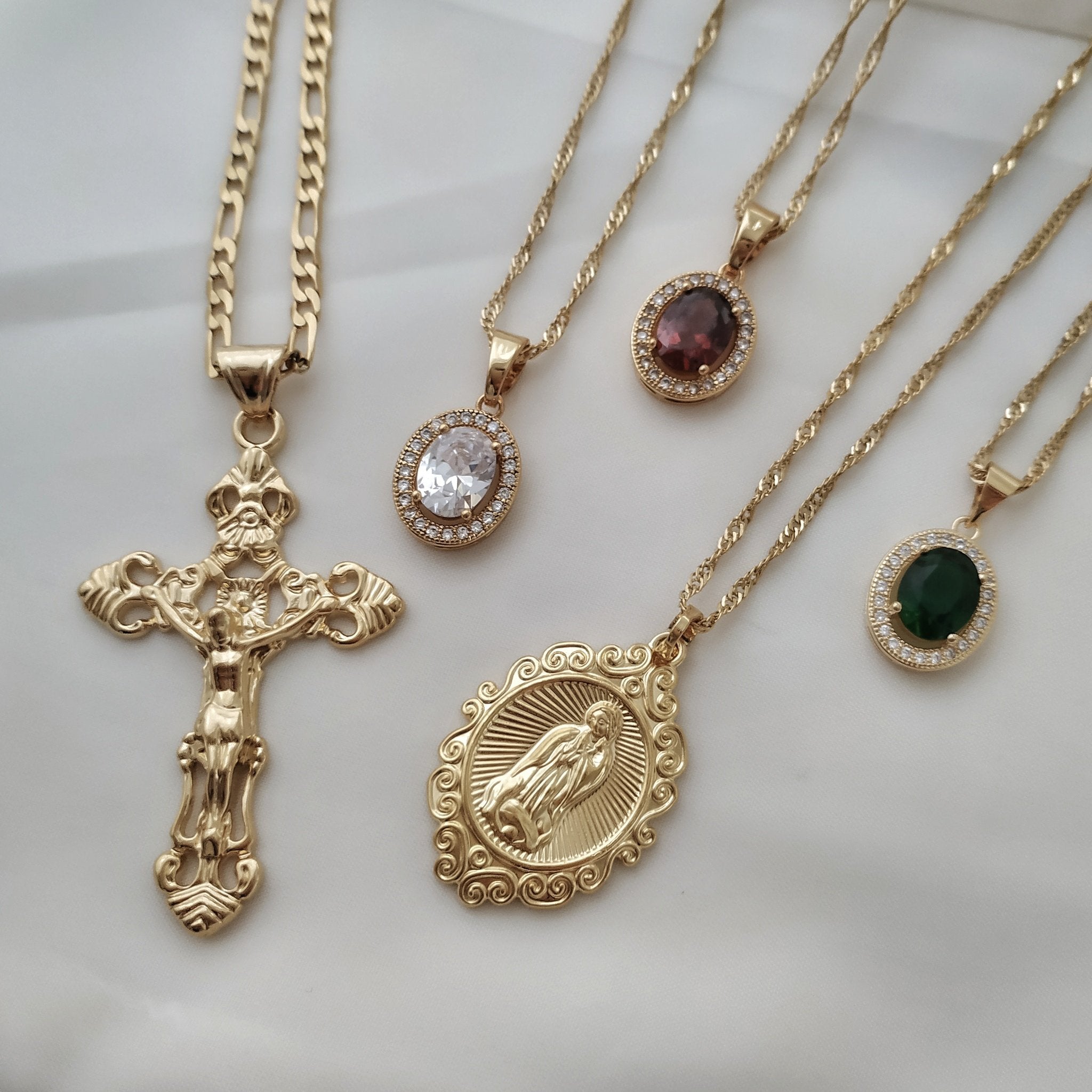 Collar Bewitched | KHLOE JOYAS | Colgantes,Collares,Color Oro,Colores,Con Brillantes