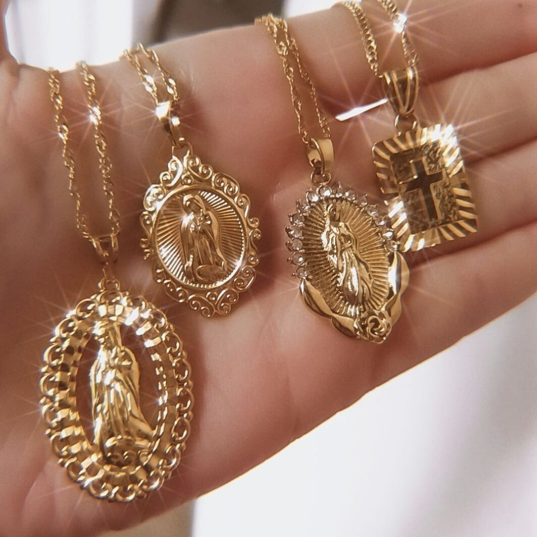 Collar Cross Tablet | KHLOE JOYAS | 15%,Colgantes,Collares,Color Oro,Cruces,Religioso,Unisex