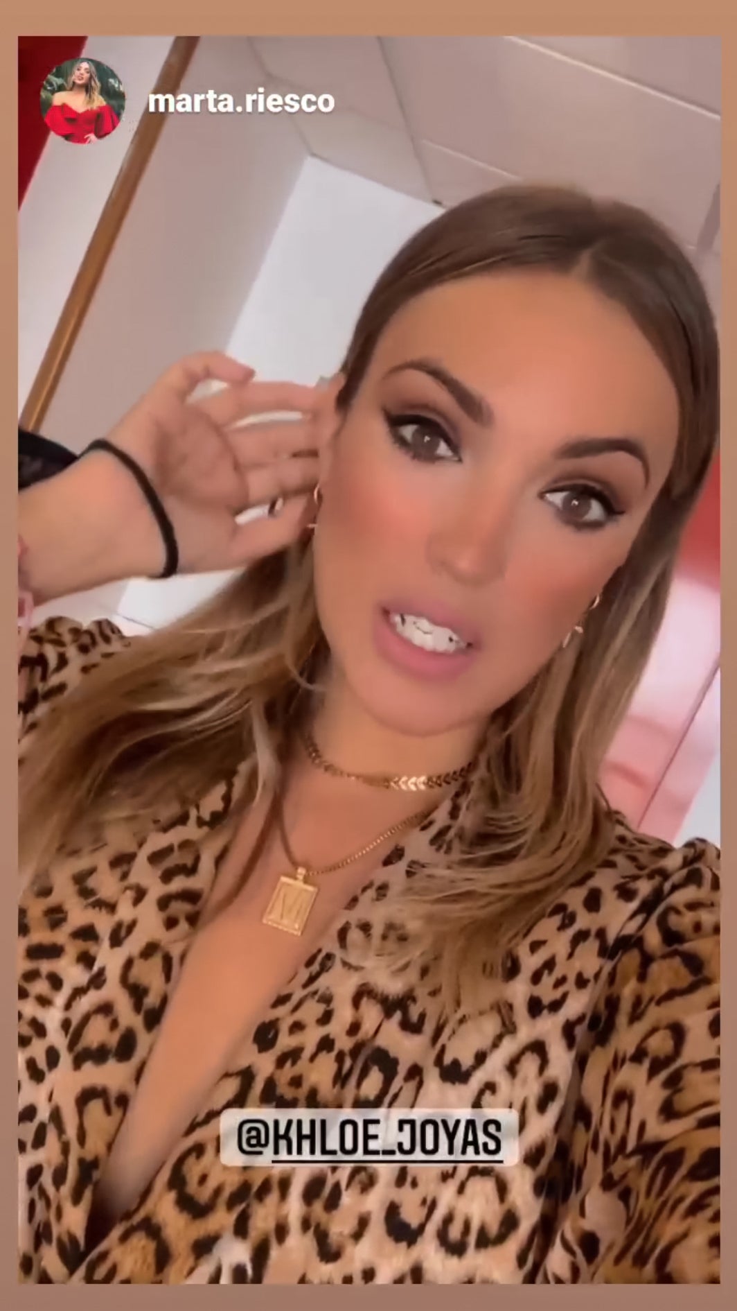 Collar Inicial Tablet | KHLOE JOYAS | 40%,Colgantes,Collares,Color Oro,Iniciales,Unisex