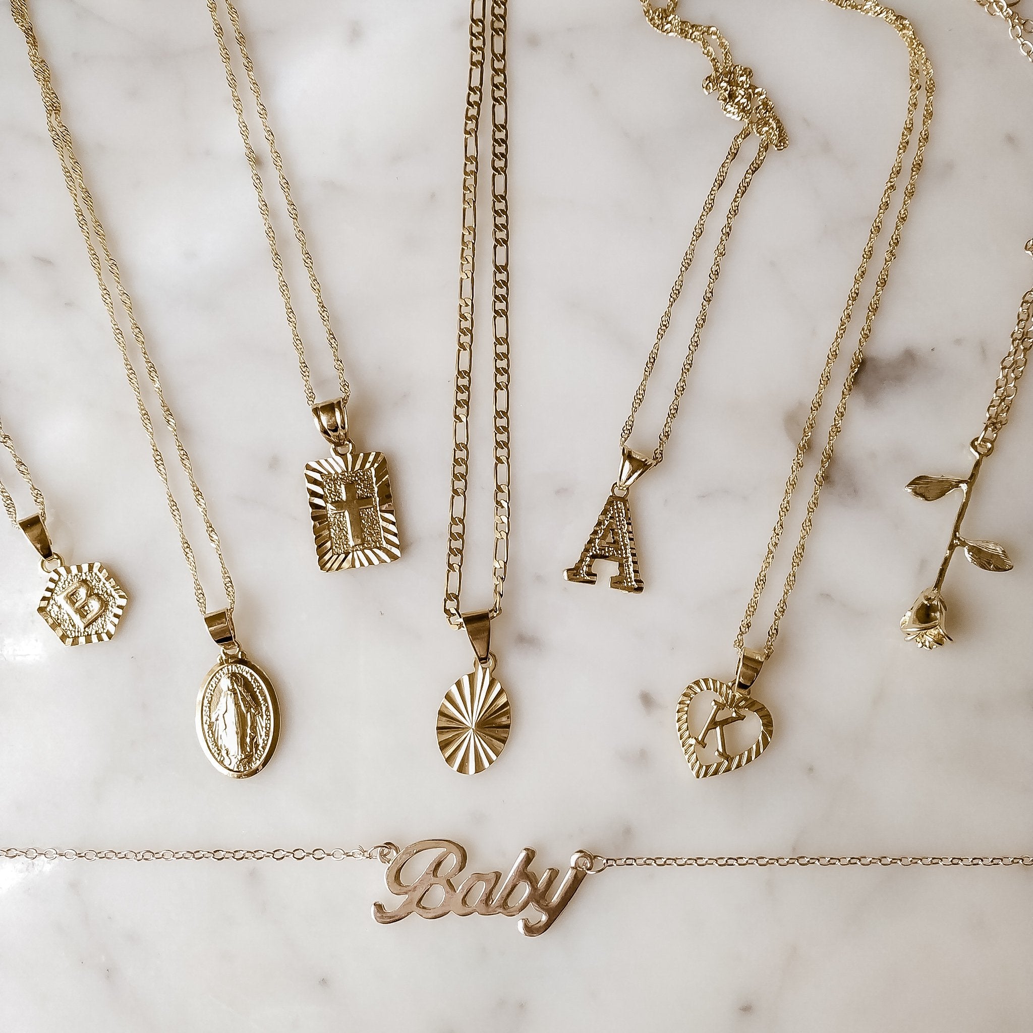 Collar Initial Corazon | KHLOE JOYAS | 40%,Colgantes,Collares,Color Oro,Corazon,Iniciales