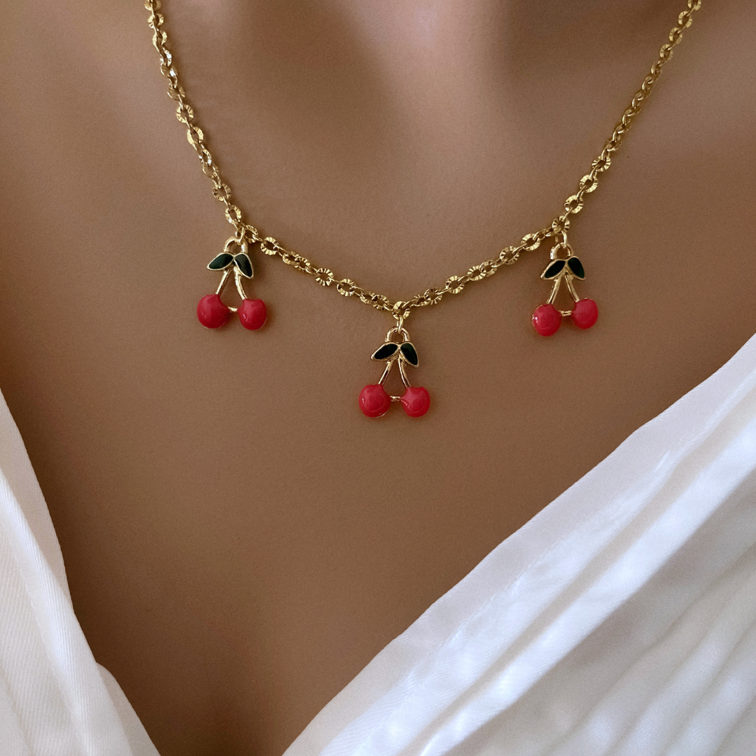 Collar Cherry Love