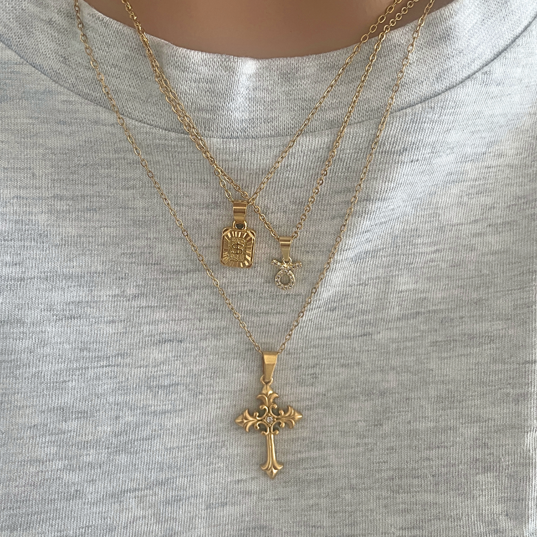 Collar Cruz Ginevra | KHLOE JOYAS | 15%,Colgantes,Collares,Color Oro,Con Brillantes,Cruces,Religioso,Unisex