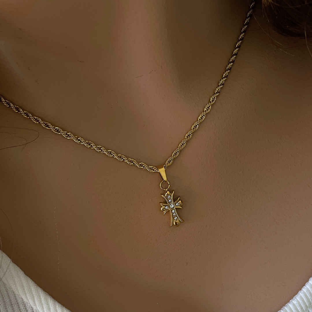Collar Cruz Kate | KHLOE JOYAS | 15%,Colgantes,Collares,Color Oro,Con Brillantes,Cruces,Religioso,Unisex