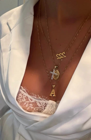 Collar Regina | KHLOE JOYAS | Colgantes,Collares,Color Oro,Religioso