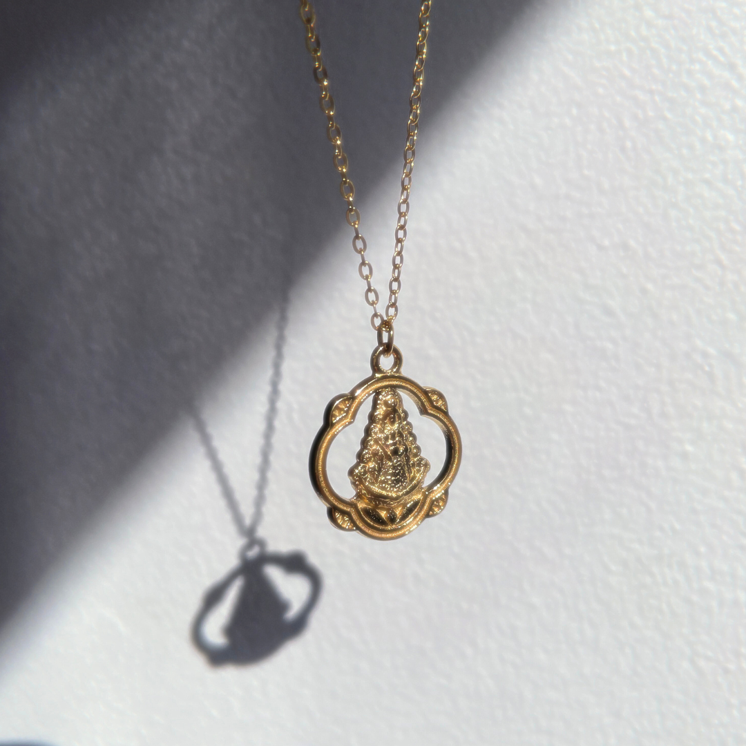 Collar Virgen Del Rocio Pandereta Calada