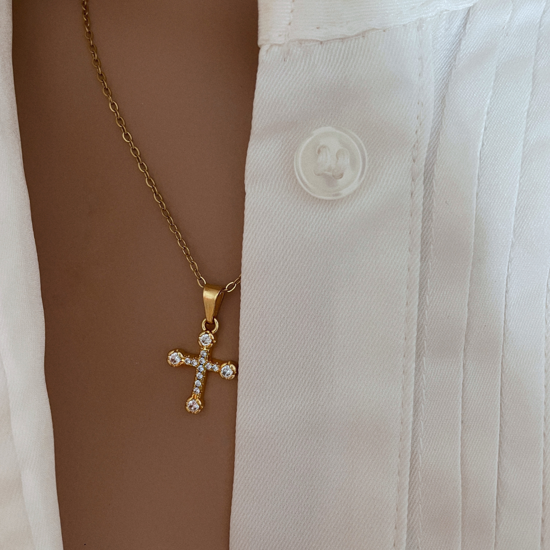 Evie Cross Necklace