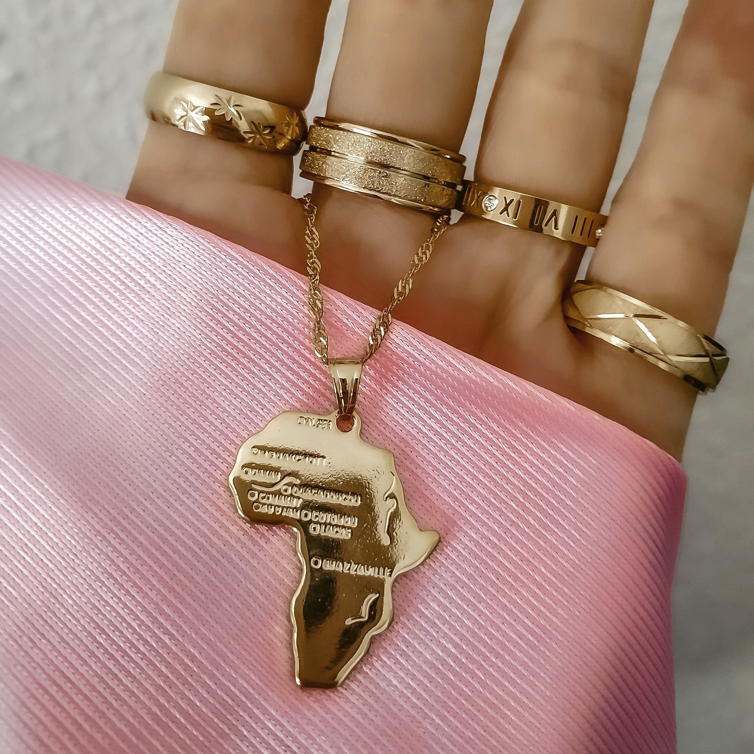 Anillo Cosmic | KHLOE JOYAS | 40%,Anillos,Color Oro