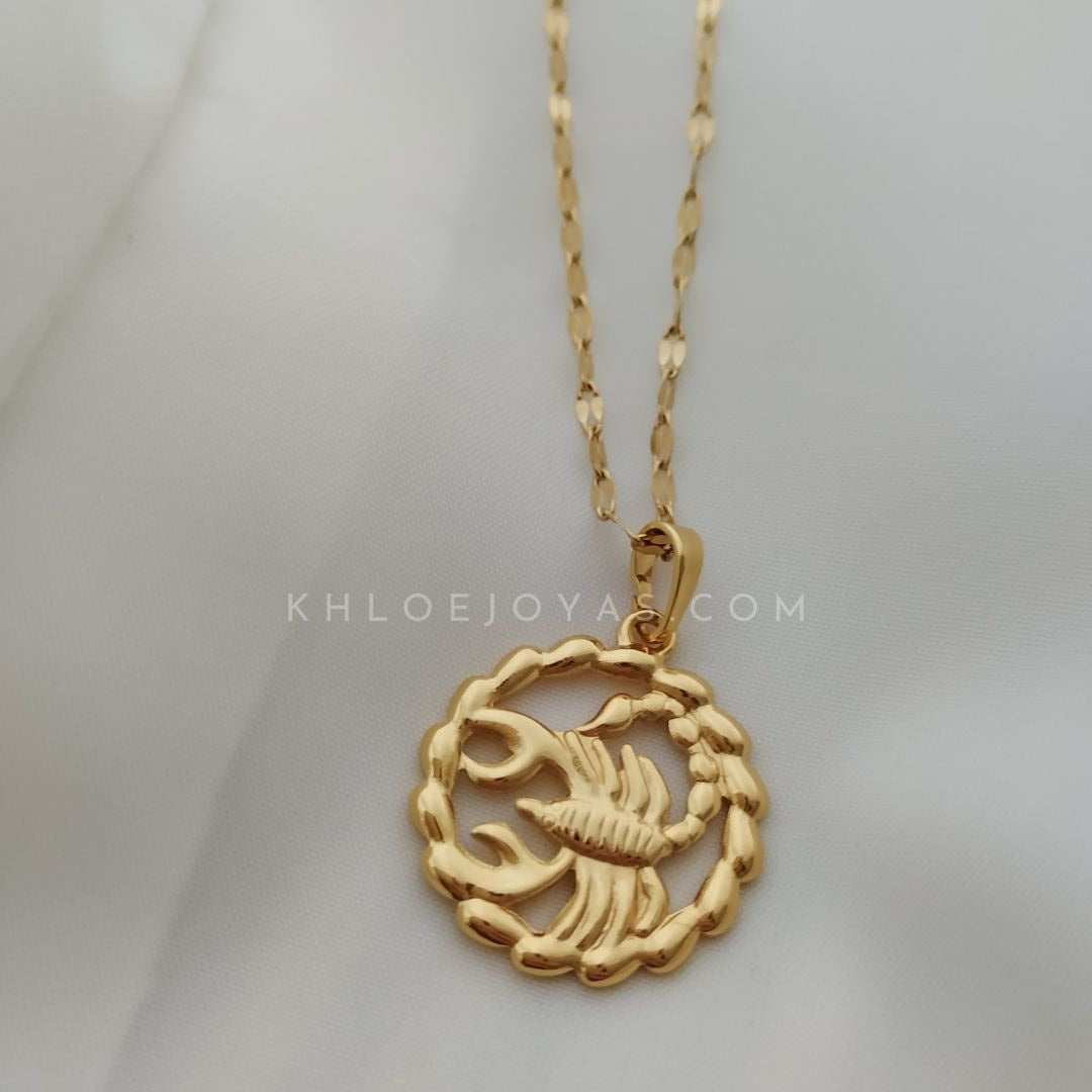 Collar Flaming Zodiac | KHLOE JOYAS | 40%,Colgantes,Collares,Color Oro,Zodiaco