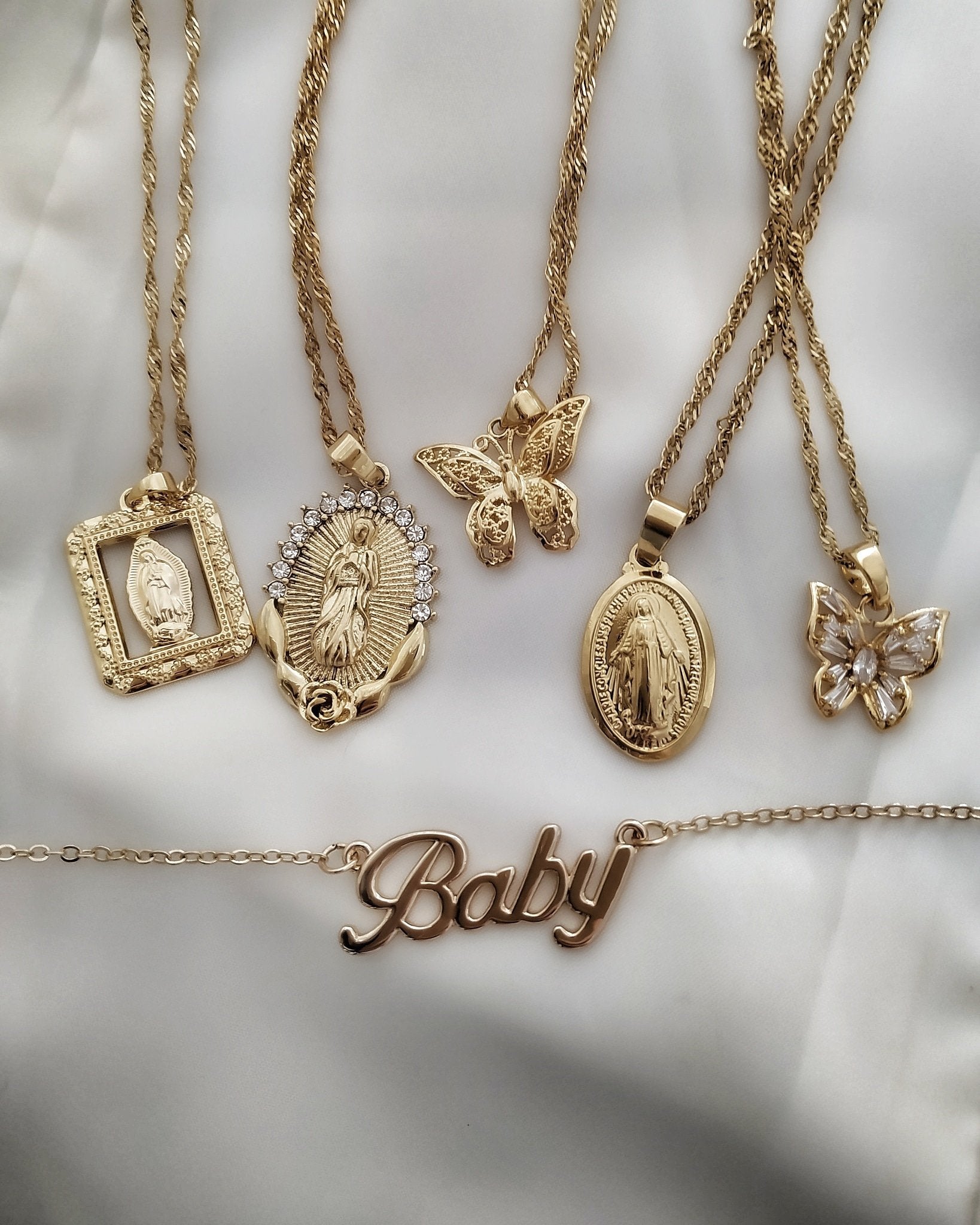 Collar Regina | KHLOE JOYAS | Colgantes,Collares,Color Oro,Religioso