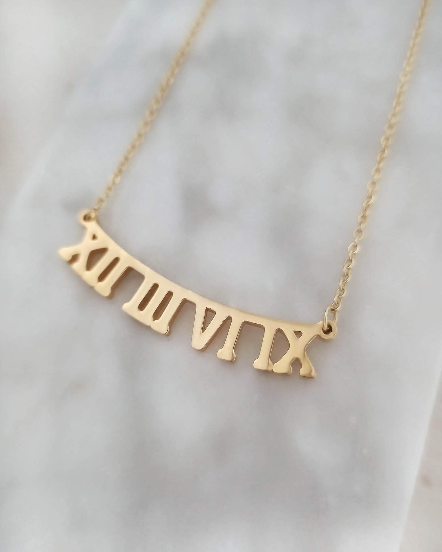 Gargantilla Números Romanos | KHLOE JOYAS | 40%,Collares,Color Oro,Gargantillas