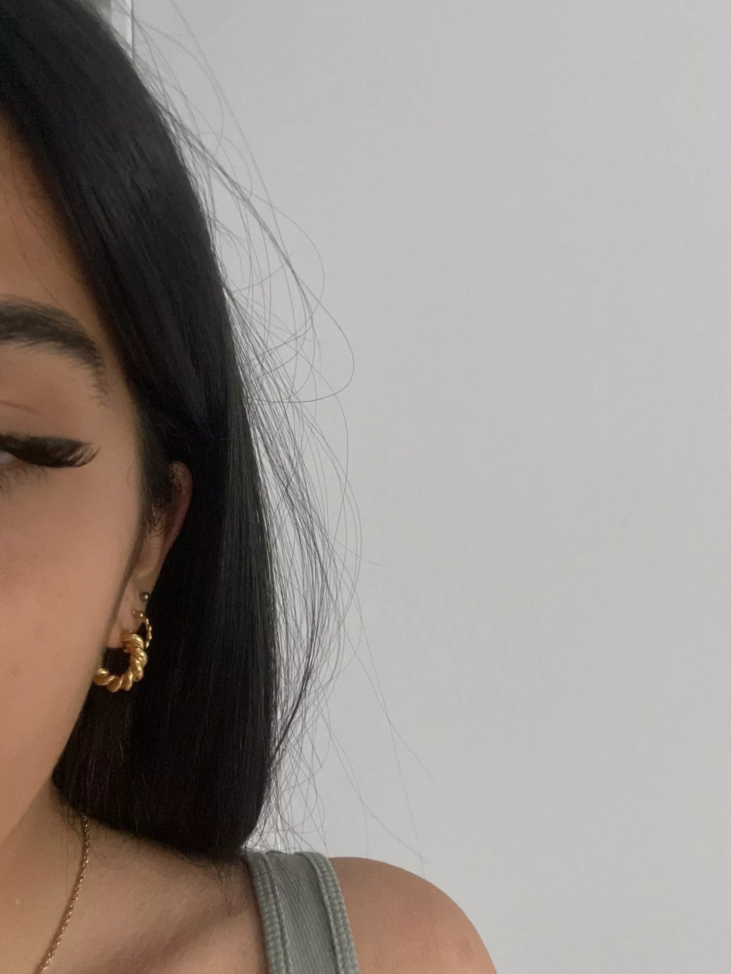 Pendientes Rhetoric | KHLOE JOYAS | Color Oro,Pendientes