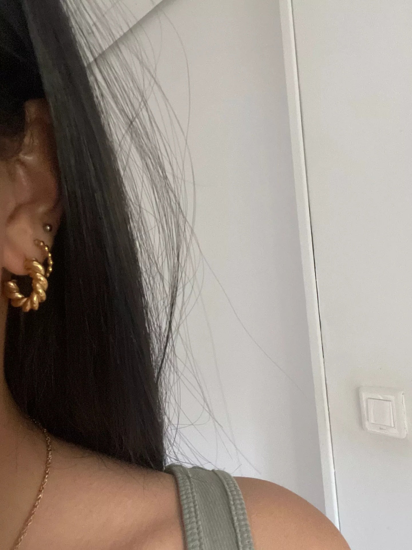 Pendientes Rhetoric | KHLOE JOYAS | Color Oro,Pendientes